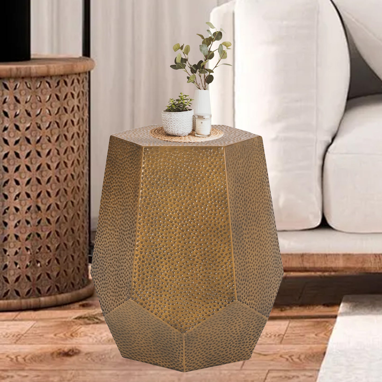 Metal Hammered end Table, Metal Accent Side Table, Fully Assembled, End, Bedside Table and Nightstand, for the Living Room and Bedroom